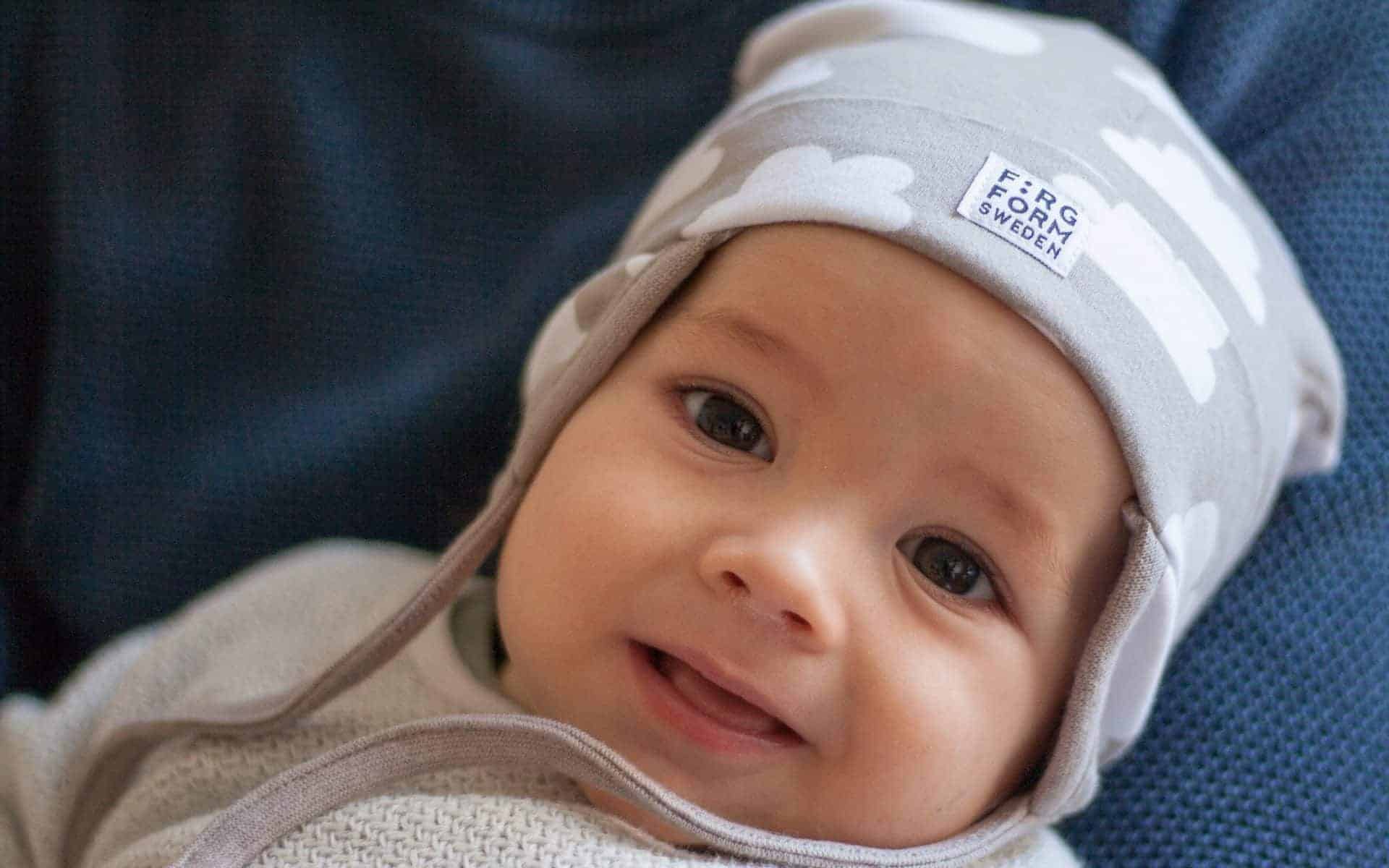 Babykolumne: zwei kleine Mausezähnchen