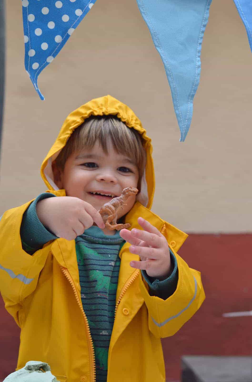 paw-patrol-trifft-dino-geburtstagsmotto-fuer-2-5-jaehrige-kinder